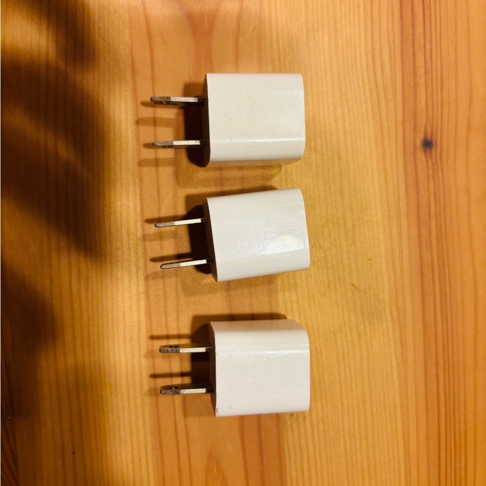 Apple Set of Three White Wall Chargers with USB